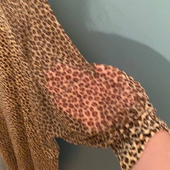 Cheetah print top - Picture 4 of 7